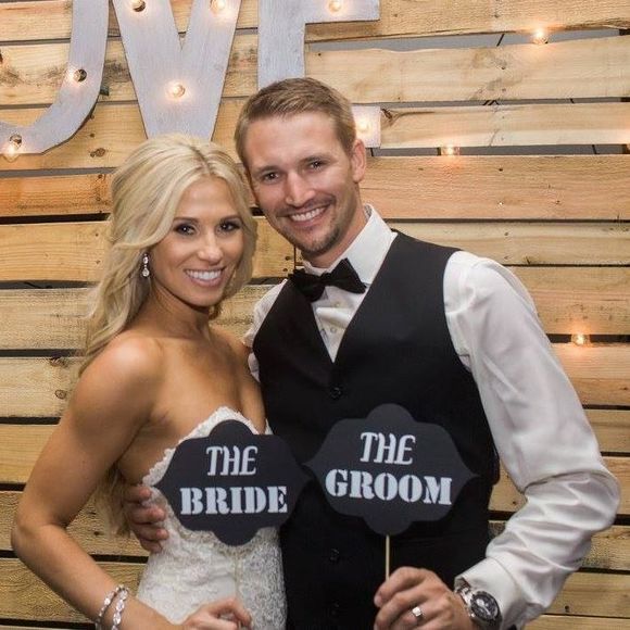 Meet your Posher, Courtney - Picture 1 of 1